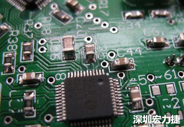 音訊電路訊號品質(zhì)，是影響操作體驗的關(guān)鍵，電路布局要特別注意。