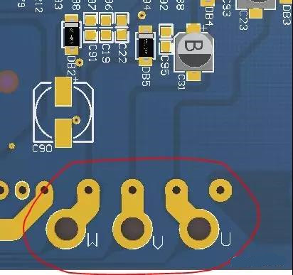 PCB設(shè)計(jì)不僅可以將PCB實(shí)現(xiàn)為即插即用的插件，而且可以增加焊料的厚度以達(dá)到過大電流的目的。