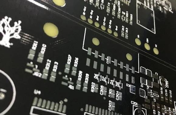 絲印位號設(shè)計錯誤會影響PCBA貼片加工嗎？